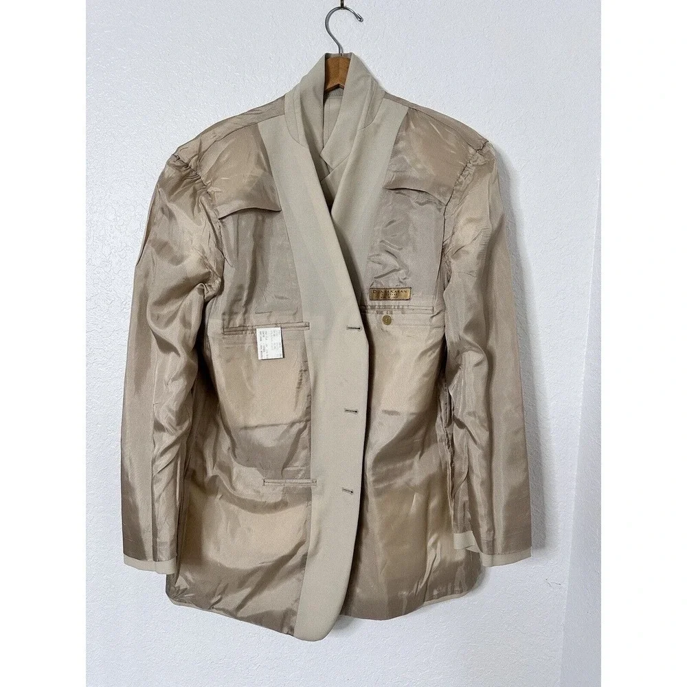 Donna Karan Signature Three Button Suit Jacket Cream Color Wool 44/38 Made Italy